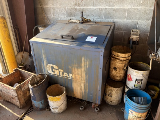 Giant model W-5 vibratory finishing machine