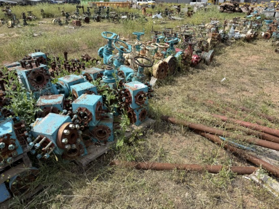 ROW / SECTION OF (30+) 2-1/16 5M GATE VALVES, (25+) DSA FLANGES, (25+) FLUID CROSSES