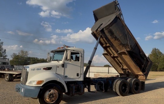 2009 Peterbilt 340 T/A 15-16 Cuyd Dump Truck