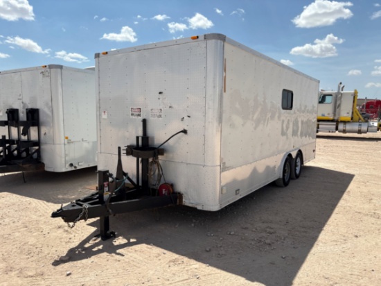2011 MIDDLEBURY TRAILERS 20 X 100 T/A BUMPER PULL DOGHOUSE TRAILER