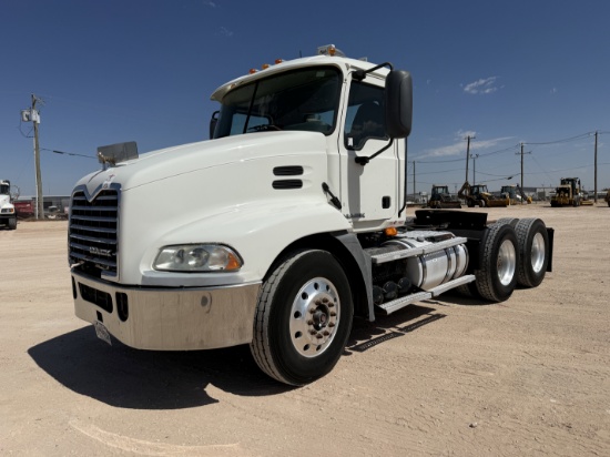 2008 MACK PINNACLE T/A DAYCAB HAUL TRUCK