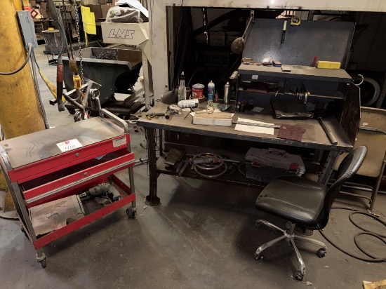 SECTION W/ 5 x 2.6 x 3 METAL DESK, 2-DRAWER ROLLING CART, & CHAIR