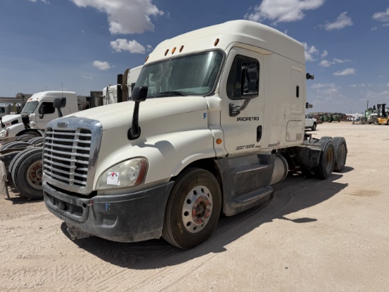 2015 FREIGHTLINER CASCADIA EVOLUTION T/A 64 SLEEPER TRUCK (INOP)