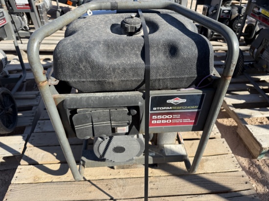 STORM RESPONDER MODEL 030430 / 5500 AC WATTS / 120/240-VOLTS P/B BRIGGS&STRATTON GAS ENGINE PORTABLE