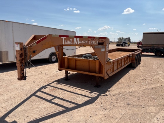 2012 TRAIL MASTER 28 X 7 3-AXLE GOOSENECK TRAILER