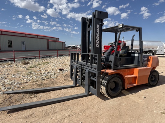 2012 Doosan D70S-5 13,550lbs forklift