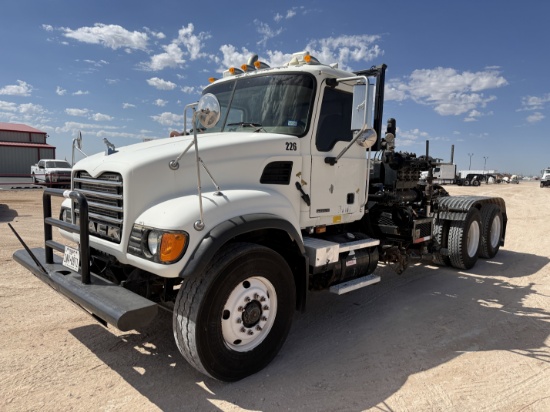2006 MACK CV713 T/A DAYCAB KILL TRUCK