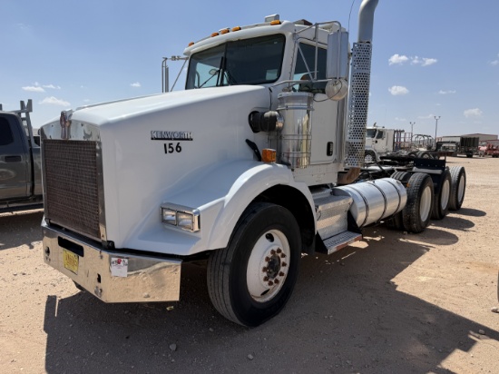 2009 KENWORTH T800 TRI-AXLE HEAVY HAUL DAYCAB TRUCK