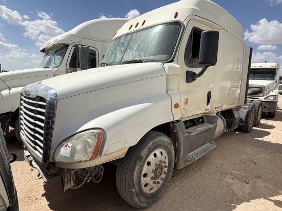 2015 FREIGHTLINER CASCADIA T/A 64 SLEEPER TRUCK (INOP)