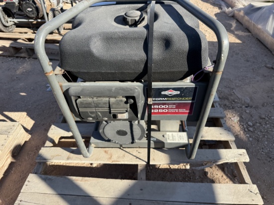 STORM RESPONDER MODEL 030430 / 5500 AC WATTS / 120/240-VOLTS P/B BRIGGS&STRATTON GAS ENGINE PORTABLE