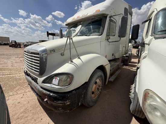 2007 Freightliner Columbia 120 T/A Sleeper Truck