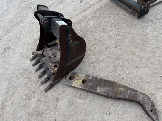 CAT 35W 6-TOOTH BUCKET, MISC BUCKET TEETH & RIPPER BLADES