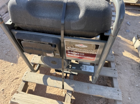 STORM RESPONDER MODEL 030430 / 5500 AC WATTS / 120/240-VOLTS P/B BRIGGS&STRATTON GAS ENGINE PORTABLE