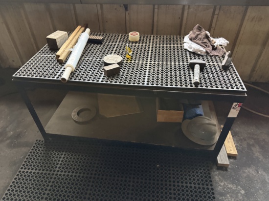 5 x 2.6x 2.6 METAL WORK TABLE