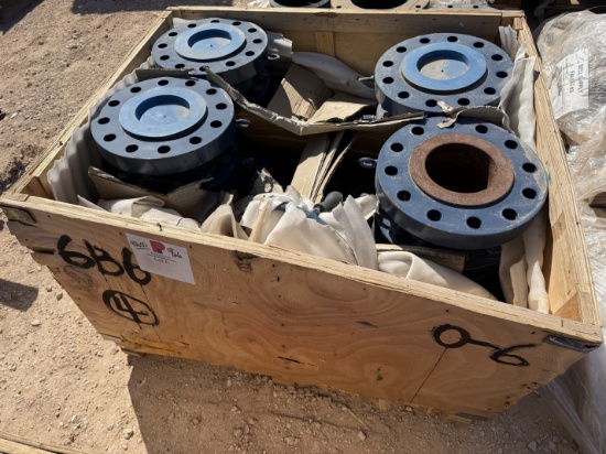 Crate W/ (4) Unused Gmec Mfg. 4 600# 2pc Cs/Ss Rf Fp Ball Balve Nace W/ Go