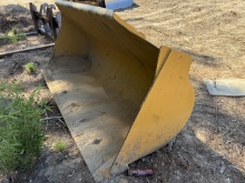 CAT IT28F WHEEL LOADER QUICK COUPLER 104-IN. BUCKET