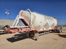 1979 FRUEHAUF 1,070 CU FT T/A PNEUMATIC DRY BULK TRAILER