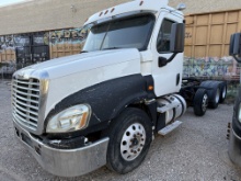 2018 FREIGHTLINER CASCADIA PX125084ST TRI AXLE DAY CAB TRUCK (INOP)