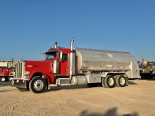2008 PETERBILT 389