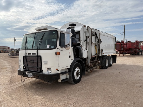 2016 AUTOCAR XPEDITOR T/A 29YD CABOVER TRASH TRUCK