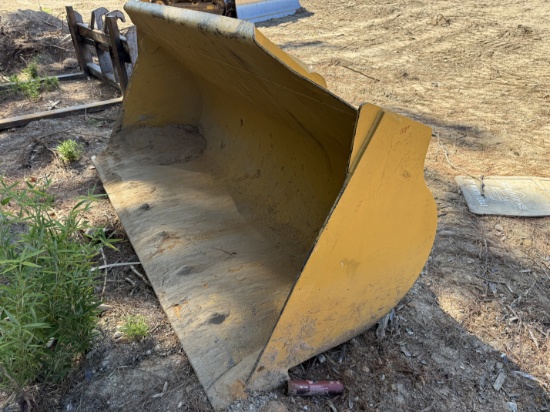 CAT IT28F WHEEL LOADER QUICK COUPLER 104-IN. BUCKET