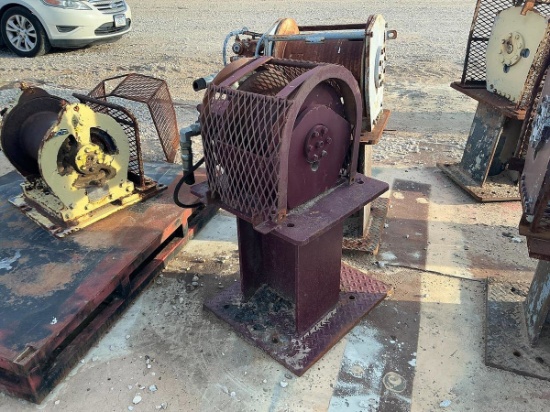 Braden Air powered tugger winch