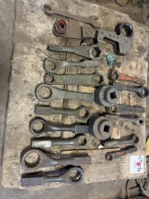 PALLET W/ X-DRIVE 3-1/8 HYD TORQUE WRENCH & (14) HAMMER WRENCHES