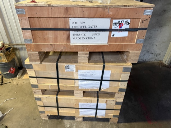 (3) CRATES W/ (10) 7-1/16 15K WP 410SS GATES & (5) 7-1/16 15K STEEL GATES