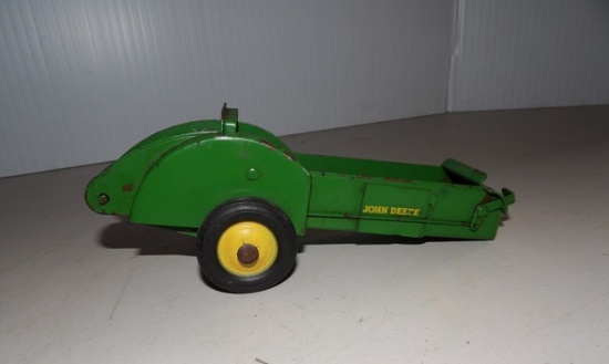 JD Toy Manure Spreader Missing Hitch