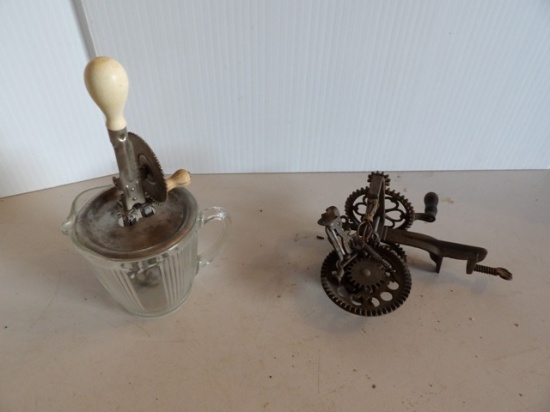 Apple Peeler Hand Mixer w/Small Pitcher