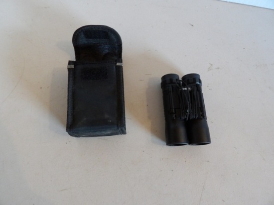 Bushnell 10x25 Binoculars w/Case
