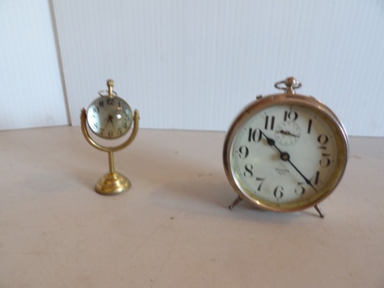 West Clox Wind up Alarm Clock, Magnified Clock
