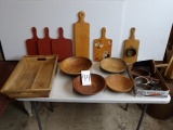 4 Wooden Bowls, 5 Scoops, 6 Cutting Boards, Wood Serving Tray