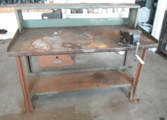 Metal Table w/Vise
