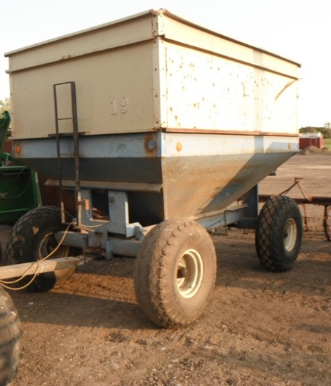 DMI Big-Little Grain Wagon Center Dump