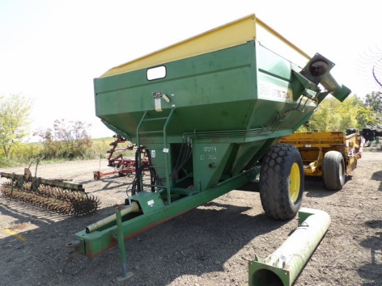 Brent 410 Grain Train Auger Cart