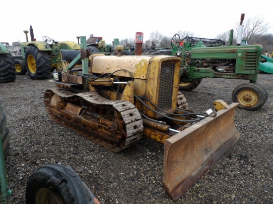 JD 440 Dozer