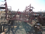 IH 28' Field Cultivator w/3 Bar Spike Tooth Harrow