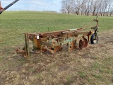 Oliver 565 - 4 Bottom Plow