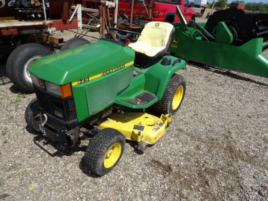JD 425 Mower
