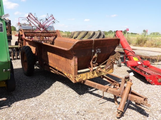NH 331 Manure Spreader