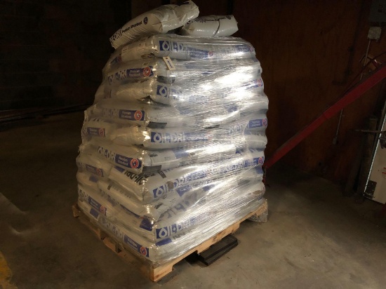 Pallet of 40lb bags of Oil Dry absorbent