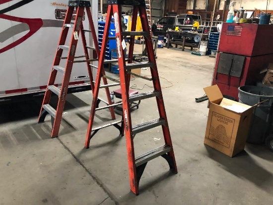 6FT. FIBERGLASS STEP LADDER