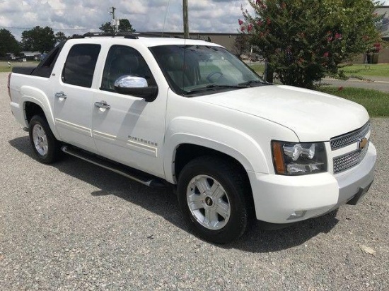 2011 Chevrolet Avalanche Pickup Truck, VIN # 3GNTKFE34BG110634