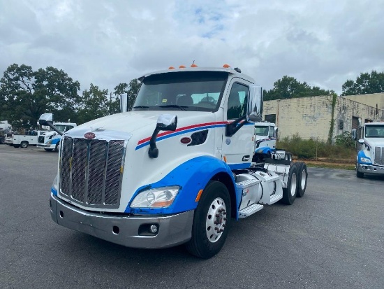 2016 PETERBILT 579 TRUCK (VIN: 1XPBDP9X7GD301050)
