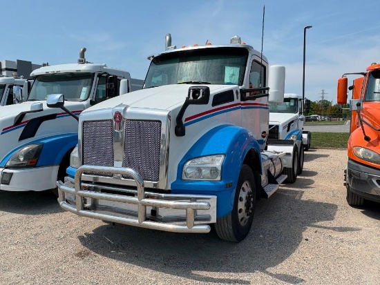 2015 KENWORTH T880 TRUCK (VIN: 1XKZDP9X4FJ459804)