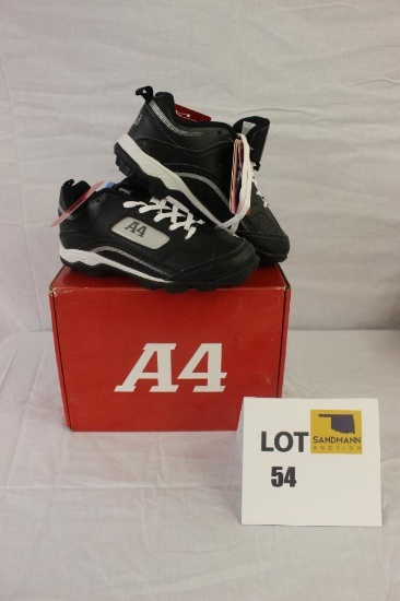 Youth cleats