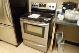 Frigidaire Professional Series Ceramic Top Electric Range w/ Oven and Warming Drawer.