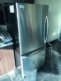 Amana Refrigerator w/ Bottom Drawer Freezer.