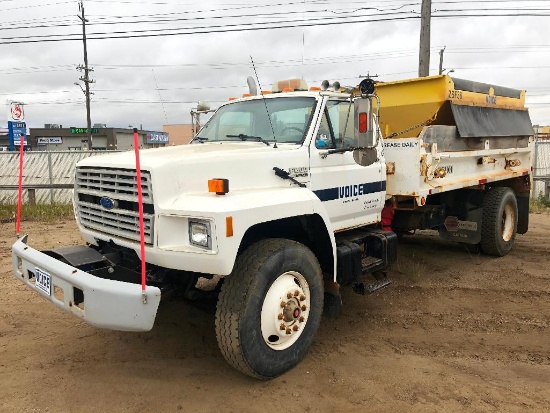 1989 Ford F800 S/A Sanding Truck
